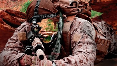 Шаблон для фотошопа  - Снайпер на позиции в горах
